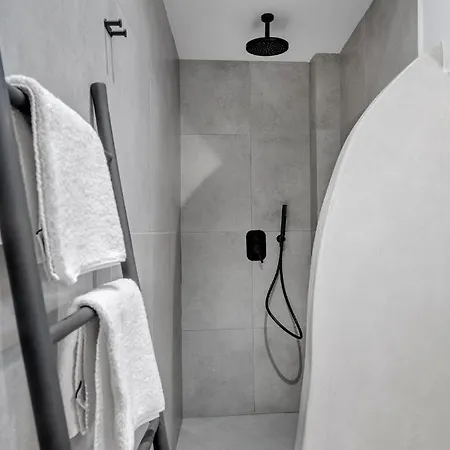 Syrose Apartment