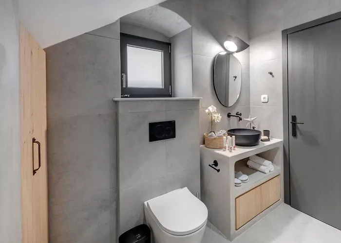 Syrose アパート エルムポリ